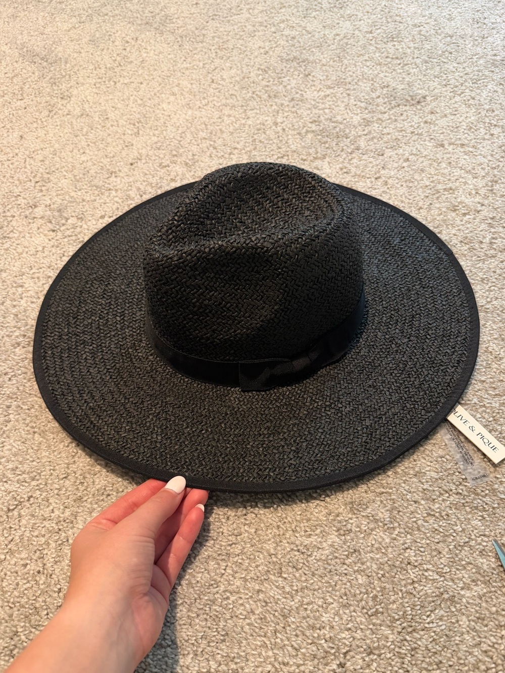 NWT Olive & Pique Black Straw Hat